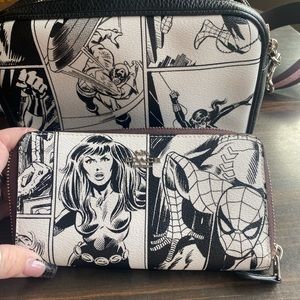 Check out this awesome Coach Marvel purse and wallet set